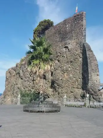 Photo de Lungomare di Acicastello