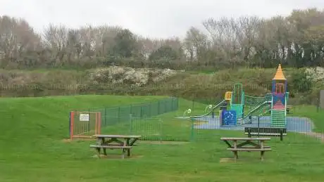 Photo de Salterns Park Playground