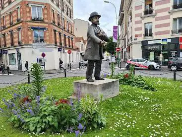 🗿 Statue de Jean Jaurès