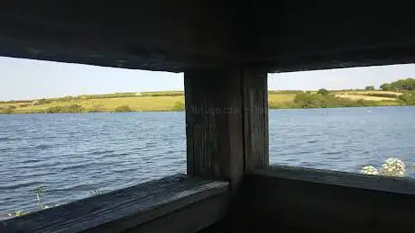 Bird watching hide