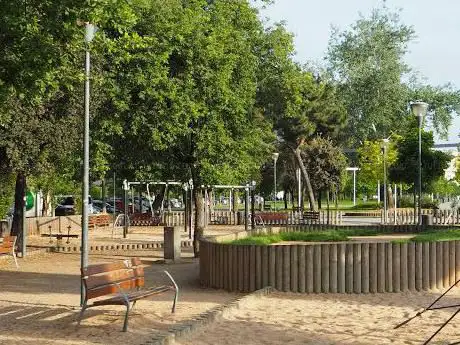 Photo de Parc Central de Rafael Masó i ValentÃ