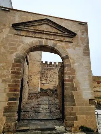 Photo de Puerta del Capitel