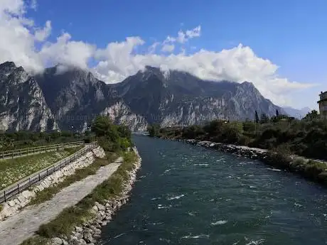 Photo de Pista ciclabile del Sarca (valle dei laghi)