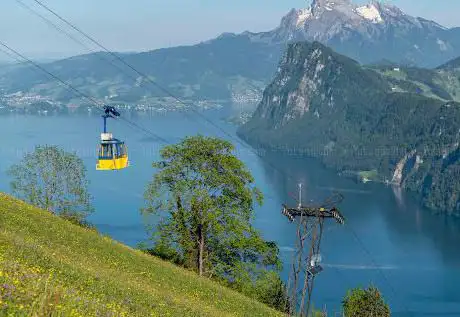 Photo de Luftseilbahn Vitznau- Hinterbergen(Bergstation)