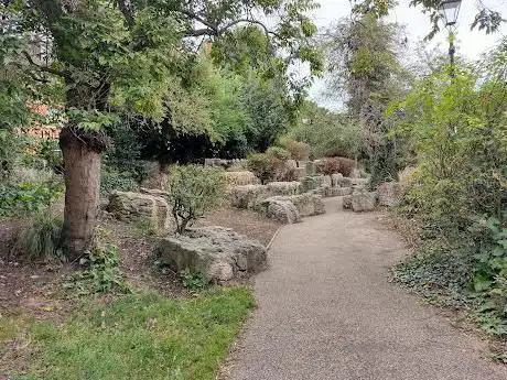 Photo de Astey's Row Rock Garden