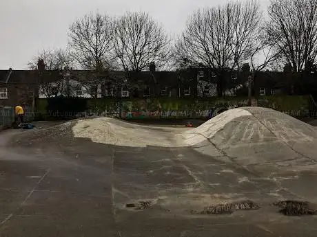 Photo de Hackney Concrete Bumps Skatepark