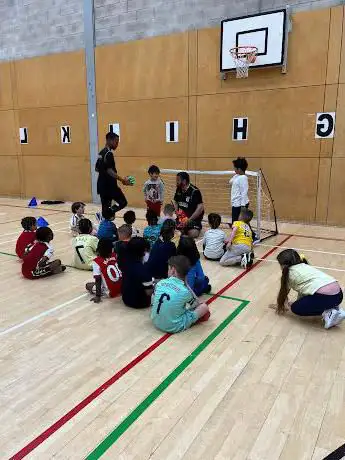 Photo de We Make Footballers: Camden Academy
