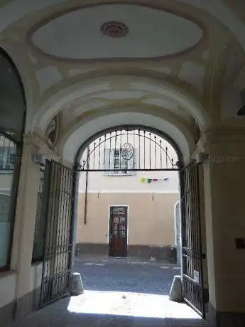 Samone Palace
