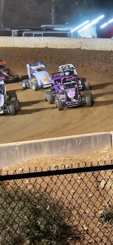 Photo de Greenwood Valley Action Track