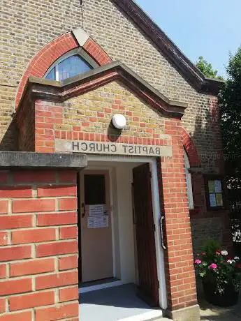 Photo de Waltham Cross Church