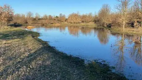 Photo de Laguna De Valdefranco