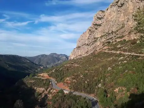 Photo de Punt d'Informació i venda d'entrades de les Coves del Salnitre