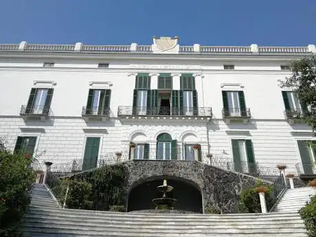 Photo de Duca di Martina National Ceramic Museum at Villa Floridiana