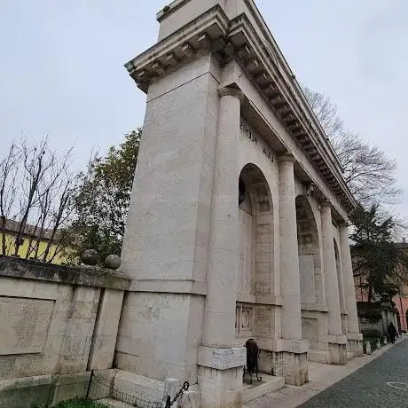 Photo de Ai Martiri ed Ai Caduti della Patria Indipendenza