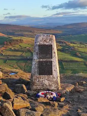 Photo de Beamsley Beacon