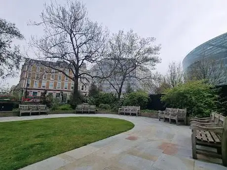 Photo de St Andrew Holborn Garden