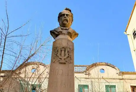 Monument a Anselm Clavé