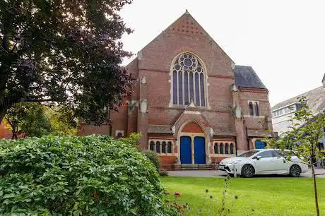 Photo de Walsworth Road Baptist Church