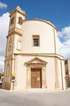Photo de Church of Saint John Baptist