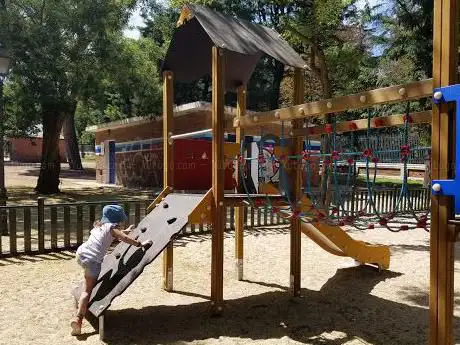 Photo de Aire de jeux pour enfants