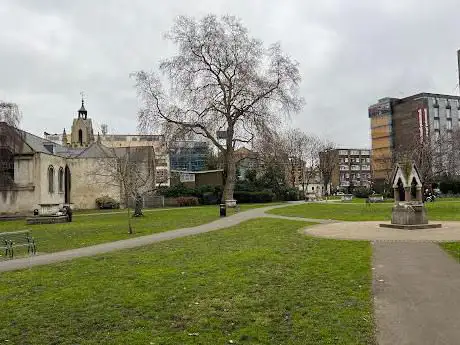 Photo de St Mary Magdalene Churchyard