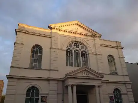 Photo de Hounslow Methodist Church