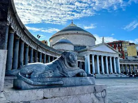 Photo de Piazza del Plebiscito