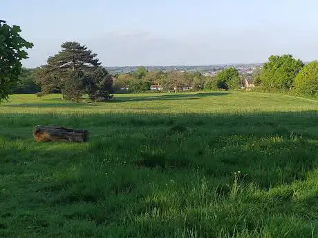 Photo de Dukes Meadow