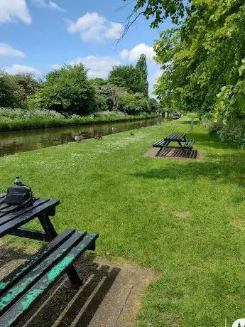 Shobnall Fields Visitor Moorings Trent and Mersey Canal