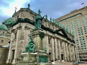 Photo de Mary, Queen of the World Cathedral