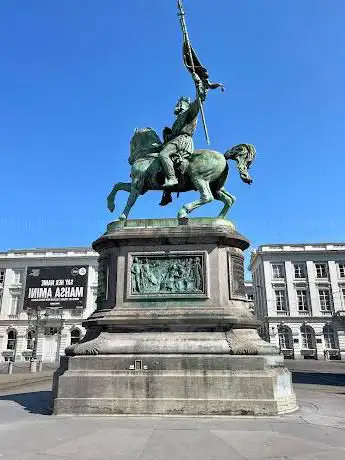 Statue de Godefroy de Bouillon