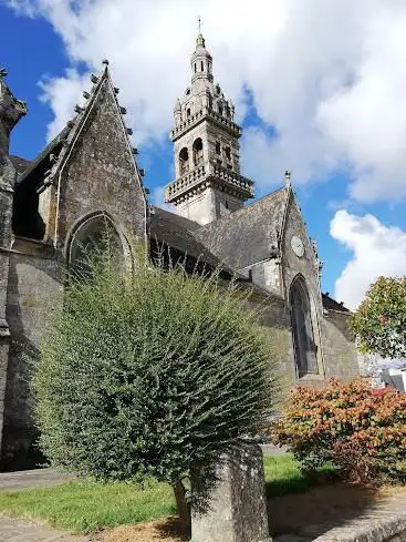 Photo de Church of St. Peter and St. Paul