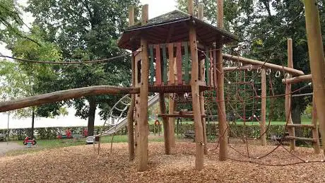 Photo de Spielplatz 