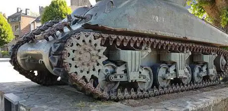 Photo de Oorlogsmonument Sherman-tank La Roche
