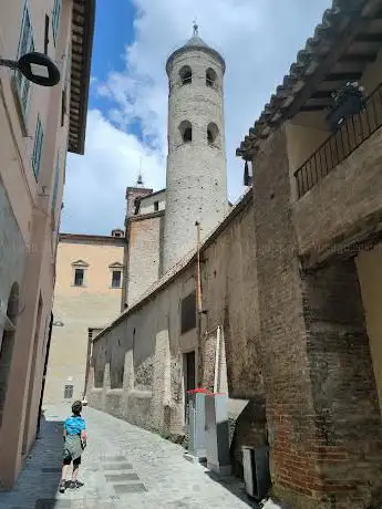 Photo de Round bell tower