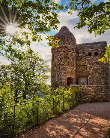 Rossel Castle