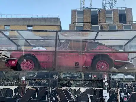 Photo de Banksy Pink Car