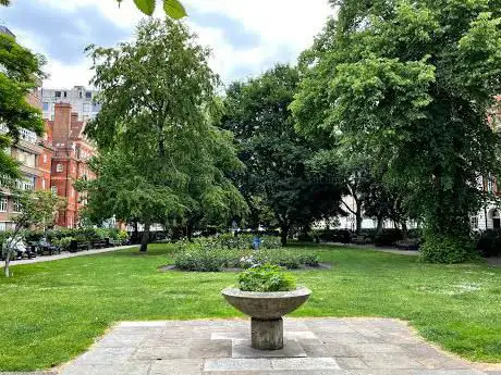 Photo de Queen Square Gardens