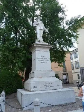 Statua di Re Vittorio Emanuele II