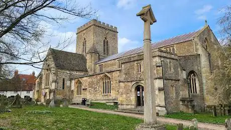 Photo de St Peter's & St Paul's Church