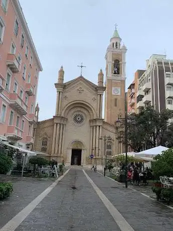 Photo de Church of Christ The King