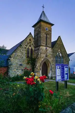 Photo de St Luke's URC Church