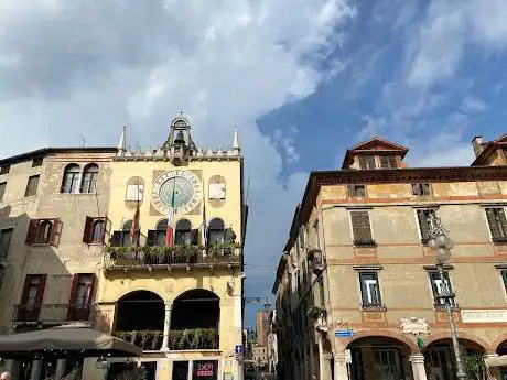 Photo de Piazza Garibaldi