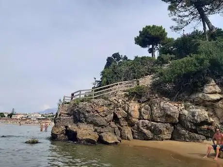 Photo de Spiaggetta di Fontanina