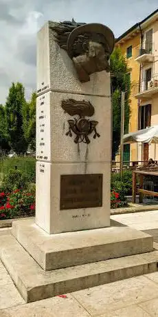 Monumento all'8Â° Reggimento Bersaglieri