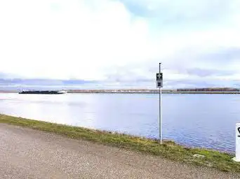 schöne Laufstrecke Rhein