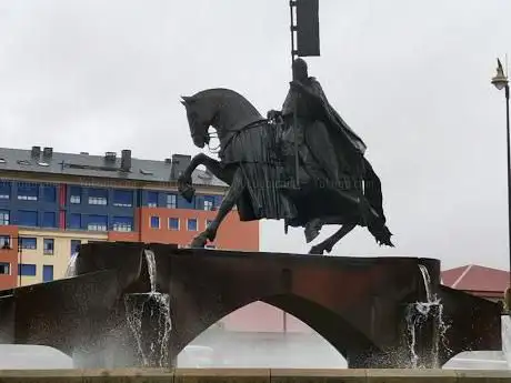 Photo de Monumento al caballero Templario