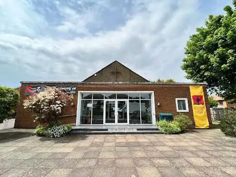 Photo de Crofton Baptist Church