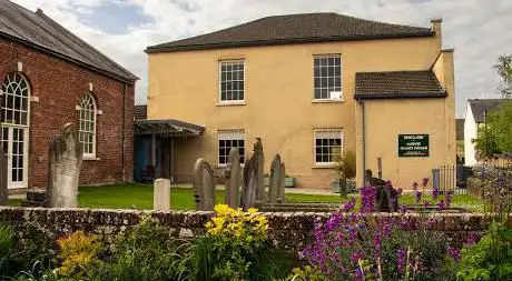 Photo de Wotton Baptist Church