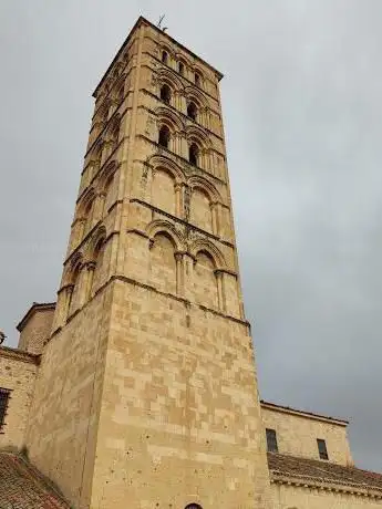 Photo de Plaza San Esteban
